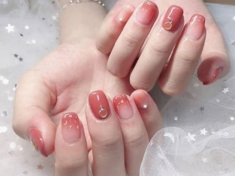 Những mẫu móng tay đẹp màu hồng thạch - Hình số 8