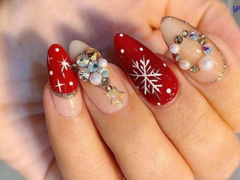 Những mẫu nail noel móng nhọn - Hình số 1