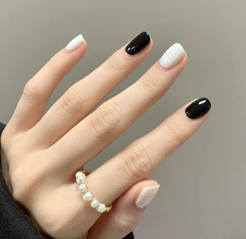 Những mẫu nail trắng đen - Hình số 5