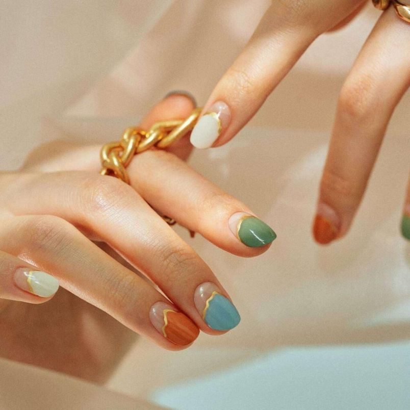 Những mẫu nail nhẹ nhàng đi học cá tính - Hình số 10