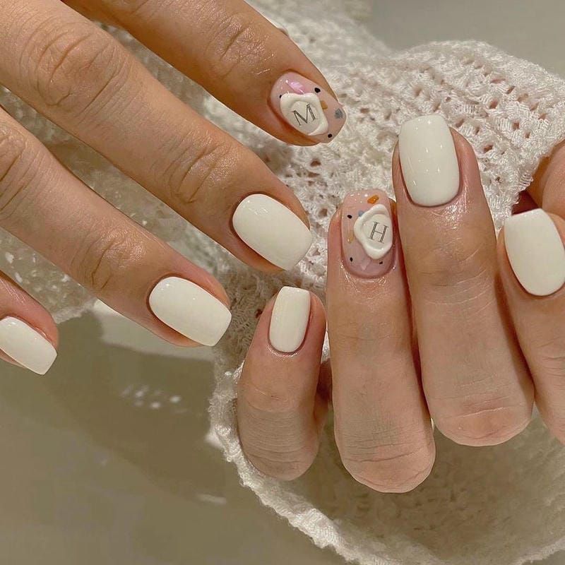 Những mẫu nail trắng vuông - Hình số 7