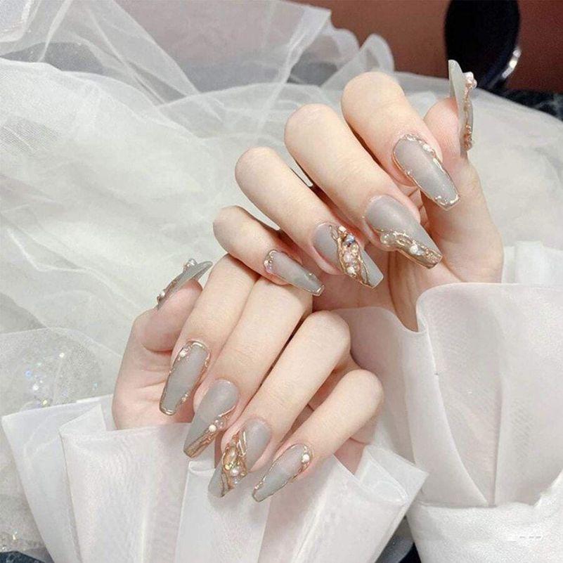 Những mẫu nail tết đơn giản móng dài - Hình số 1
