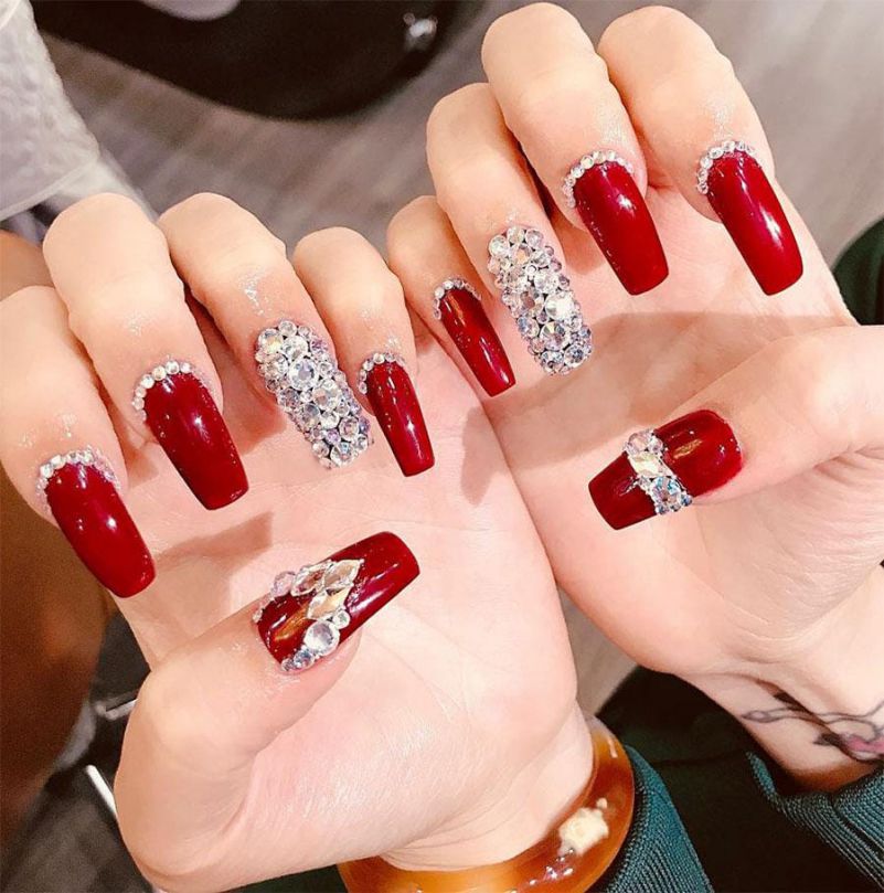 Những mẫu nail tết đơn giản móng dài - Hình số 2