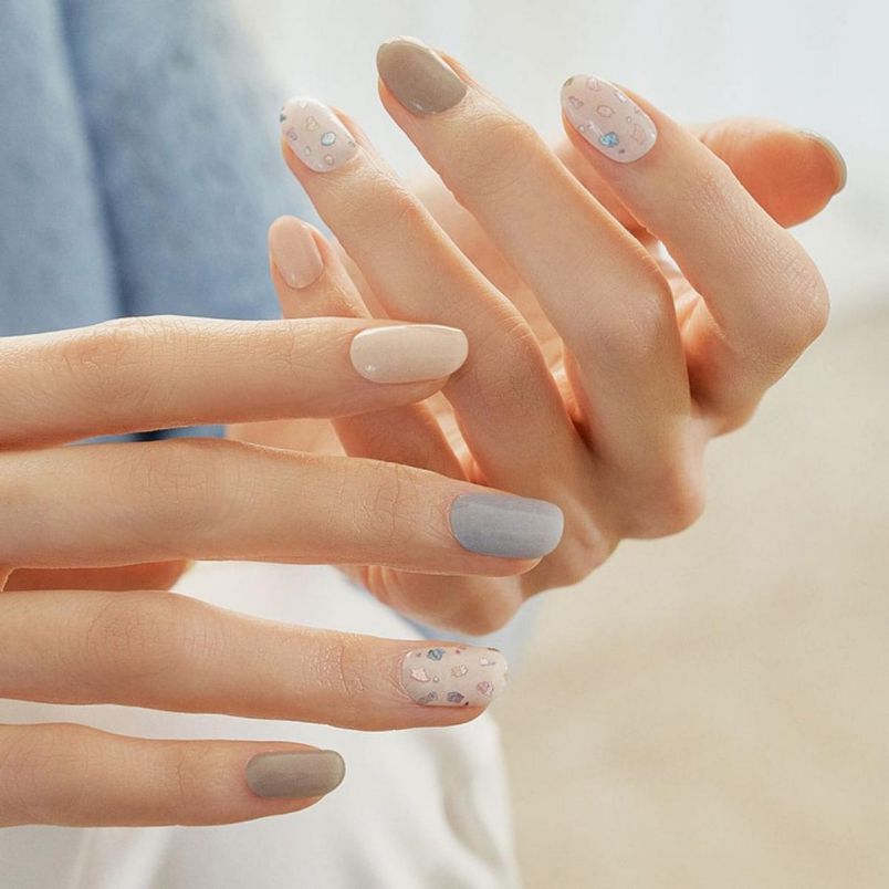 Những mẫu nail nhẹ nhàng đi học cute - Hình số 3