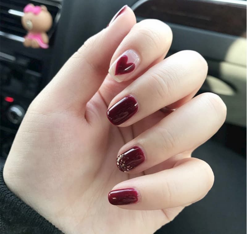 Những mẫu nail màu đỏ rượu cho móng ngắn - Hình số 3