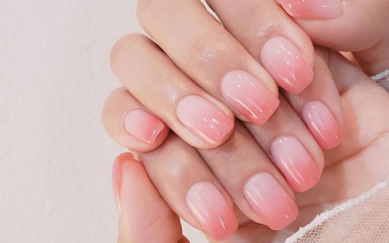 Những nail màu hồng thạch ombre đẹp - Hình số 9