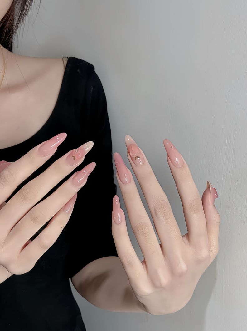 Những mẫu nail nhẹ nhàng đi học màu thạch - Hình số 4