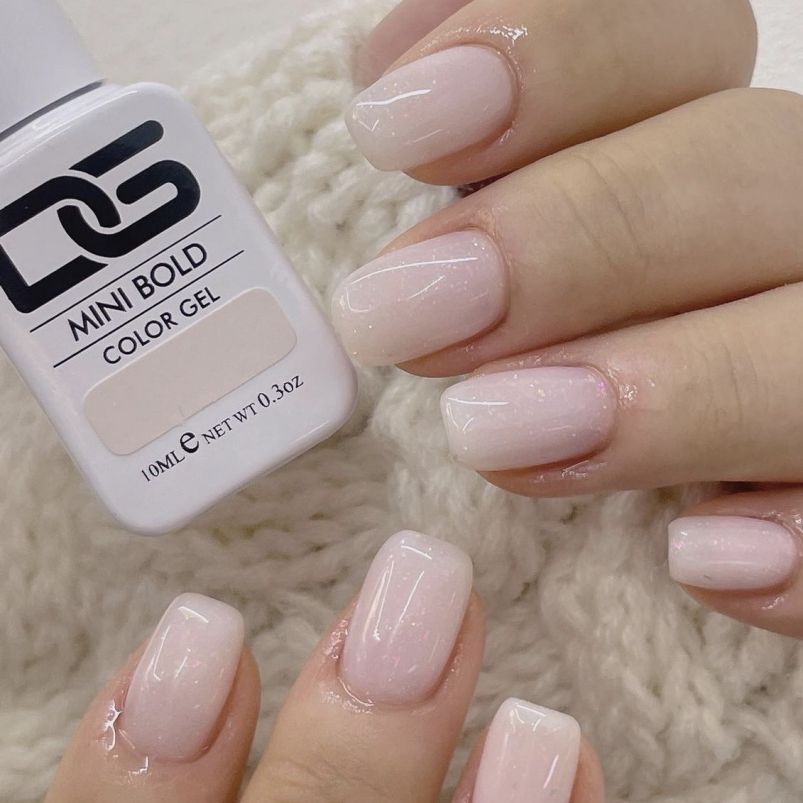 Những mẫu nail đơn giản cho móng ngắn sang trọng - Hình số 10