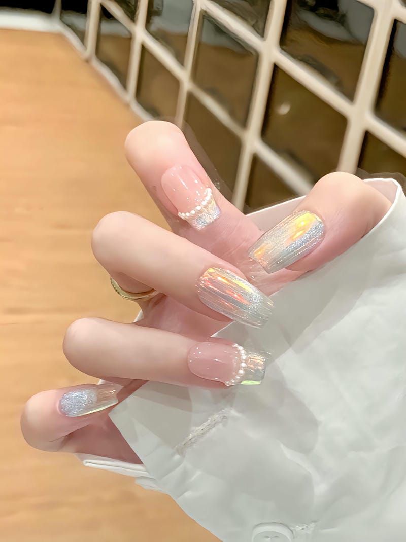 Những mẫu nail đơn giản cho móng ngắn tay - Hình số 1