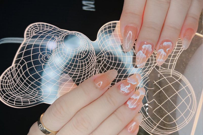 Những mẫu nail móng nhọn tròn màu thạch - Hình số 5