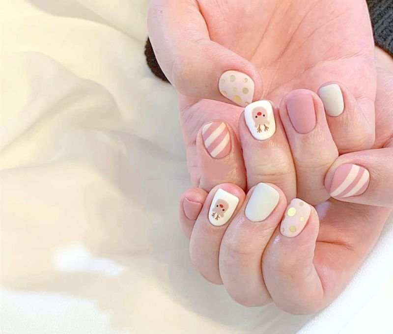 Những mẫu nail ngắn sang chảnh - Hình số 9