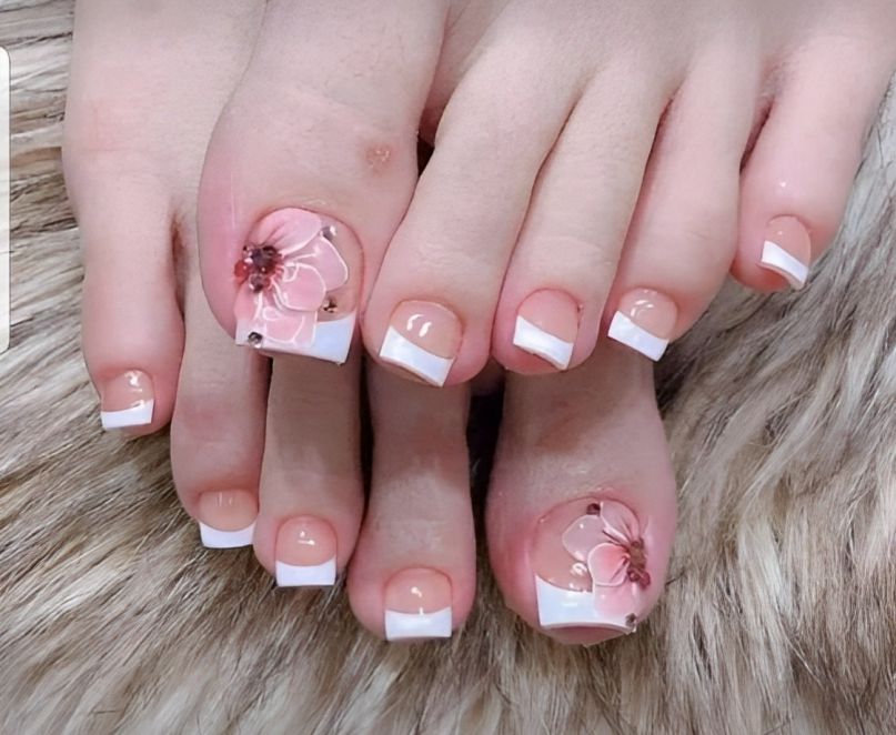 Những mẫu nail trắng đầu móng - Hình số 7