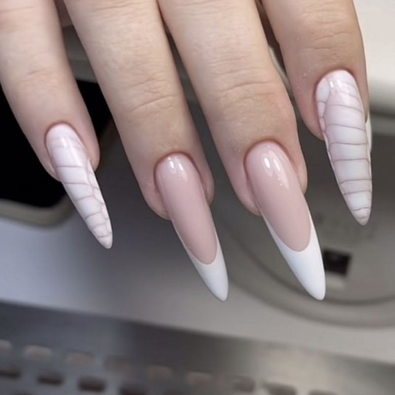 Những mẫu nail trắng đầu móng - Hình số 8