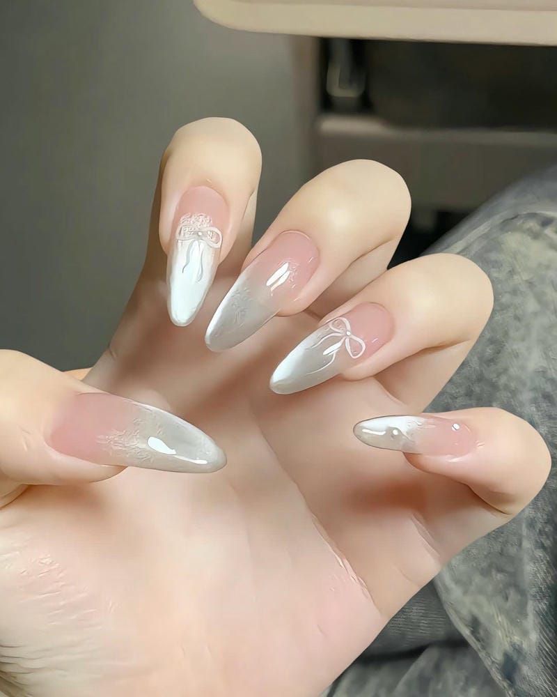 Những mẫu nail tết đơn giản cho tay - Hình số 2