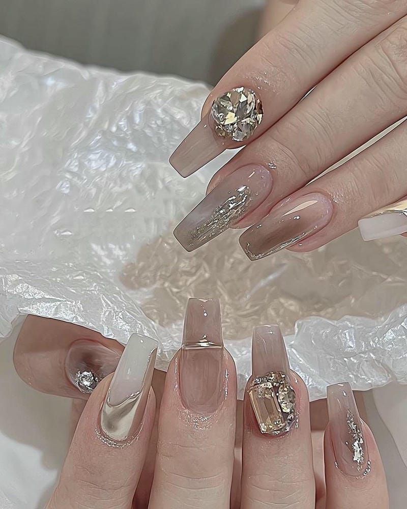 Những mẫu nail tết đơn giản cho tay - Hình số 8