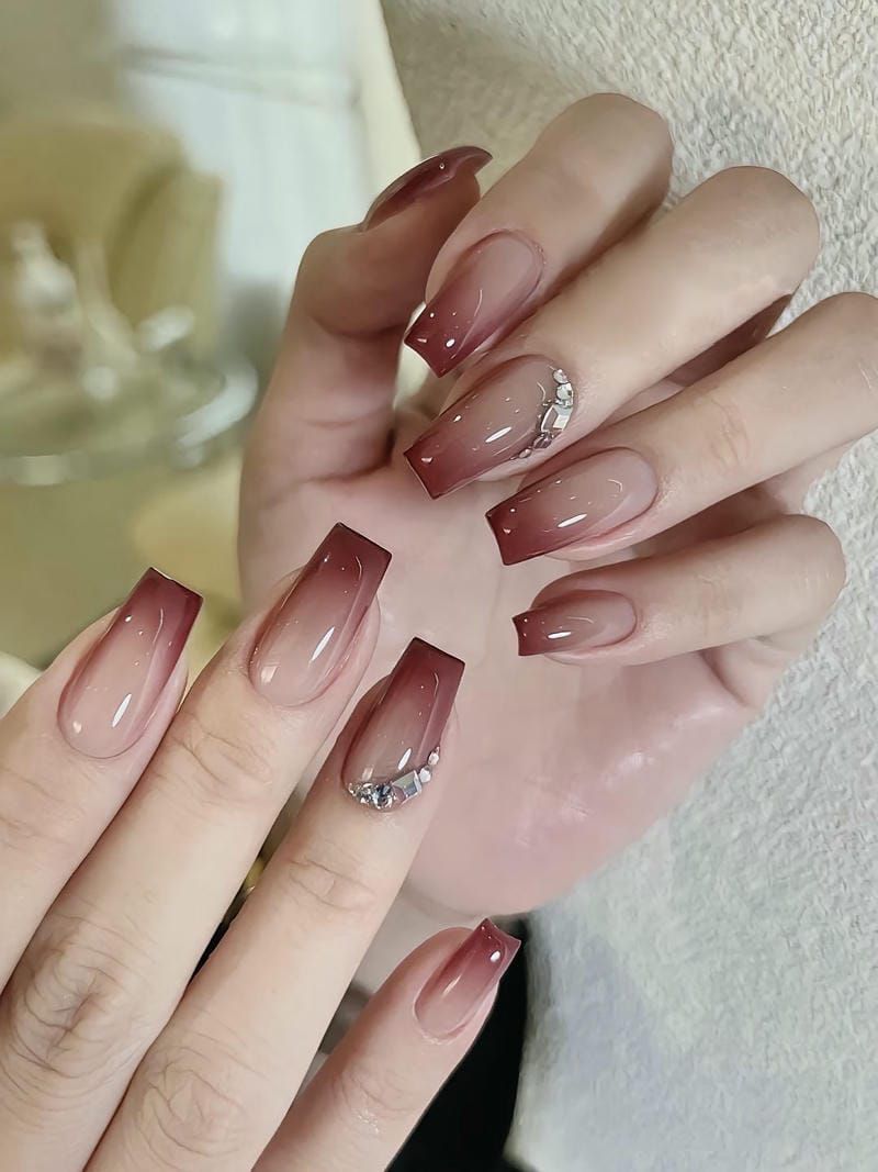 Những mẫu nail cho da ngăm cho móng dài - Hình số 8
