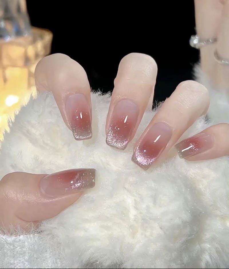 Những mẫu nail mắt mèo hồng cho tay - Hình số 4