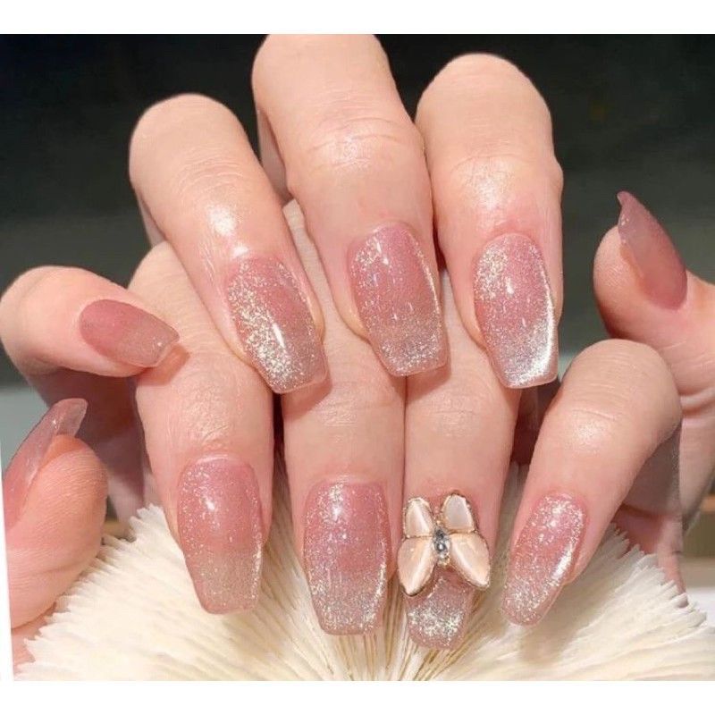 Những mẫu nail mắt mèo hồng cho tay - Hình số 9