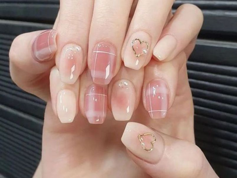 Những mẫu nail tết đơn giản màu hồng - Hình số 8