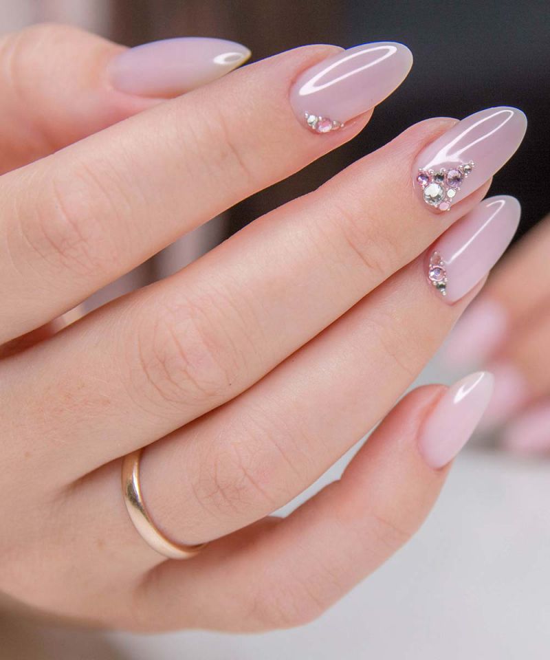 Những mẫu nail cô dâu tròn - Hình số 10