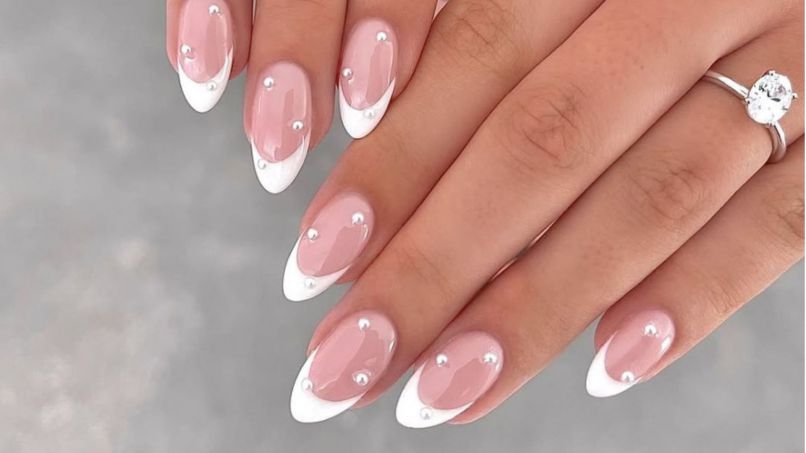 Những mẫu nail cô dâu tròn - Hình số 9