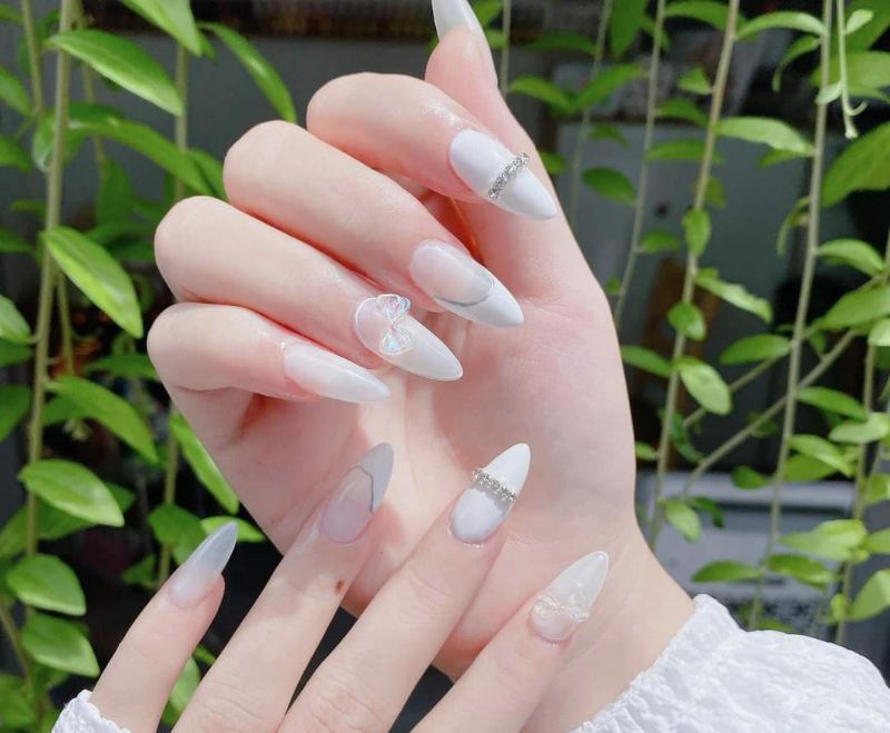 Những mẫu nail cô dâu đơn giản - Hình số 8