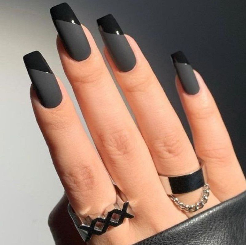 Những nail màu đen sang chảnh đơn giản - Hình số 8