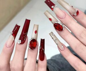 Những mẫu nail tết màu đỏ - Hình số 4