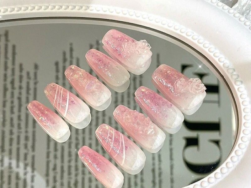 Những mẫu nail móng tay giả đẹp dài - Hình số 4