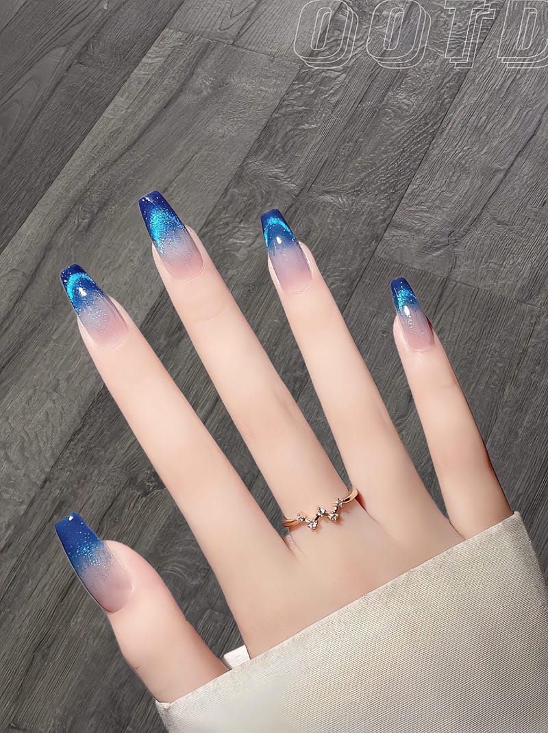 Những mẫu nail ombre kim tuyến đẹp - Hình số 8