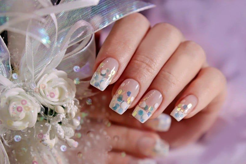 Những mẫu nail sơn thạch đẹp kim tuyến - Hình số 10