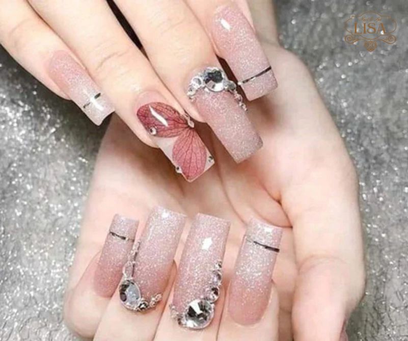 Những mẫu nail mắt mèo trắng đính đá - Hình số 7