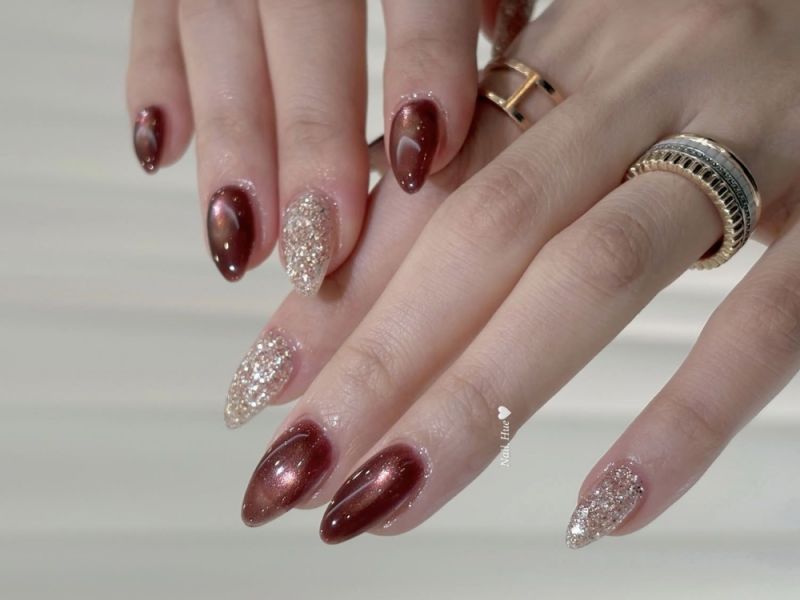 Những mẫu nail tết màu đỏ mắt mèo - Hình số 6