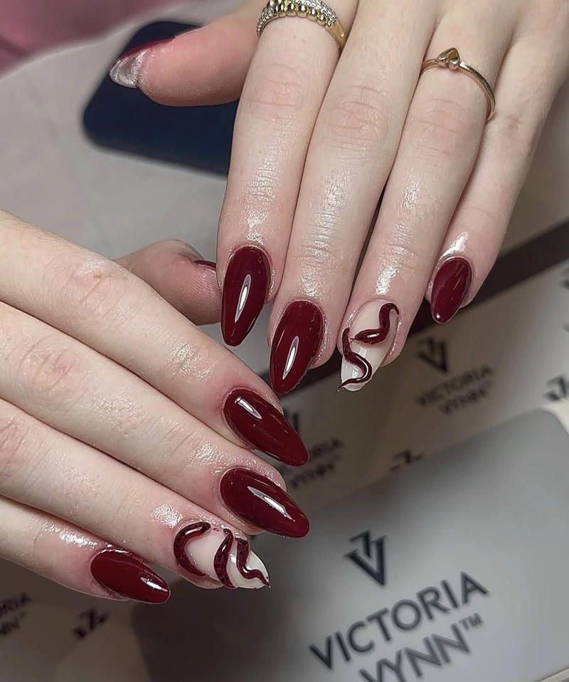 Những mẫu nail màu đỏ cherry đẹp - Hình số 4