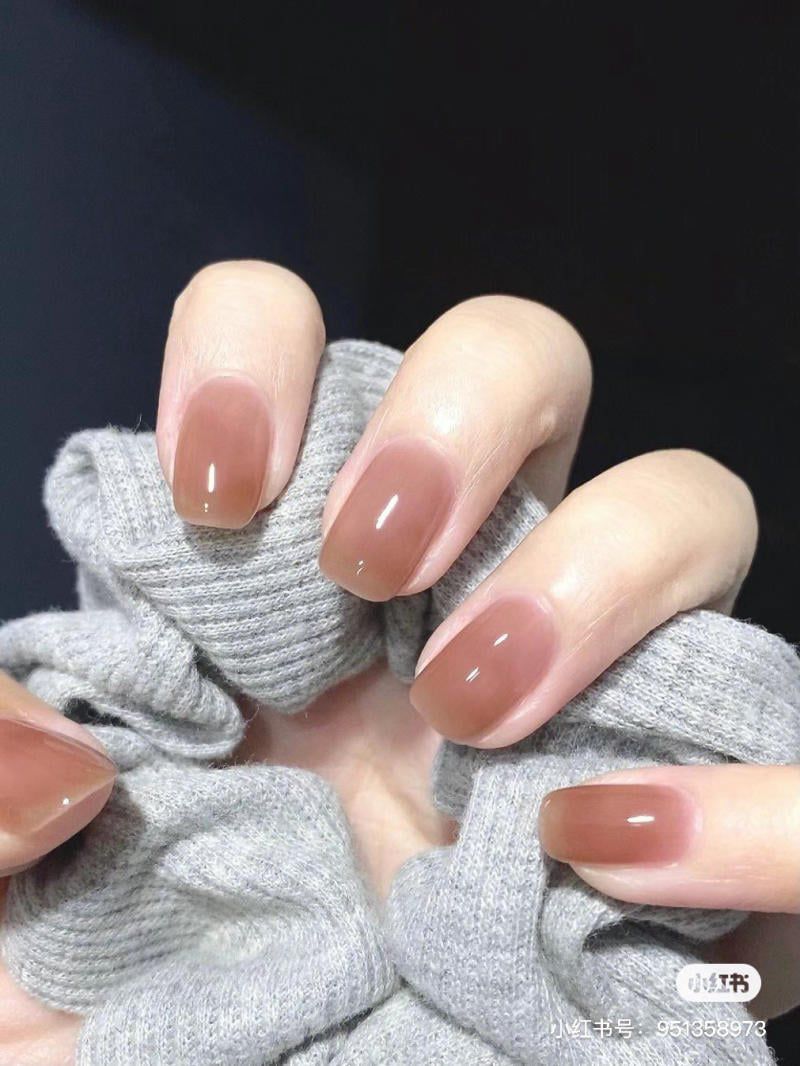 Những mẫu nail sơn thạch đẹp nhẹ nhàng - Hình số 4