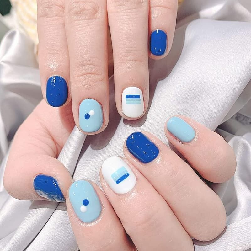 Những nail màu xanh dương nhạt đơn giản - Hình số 5