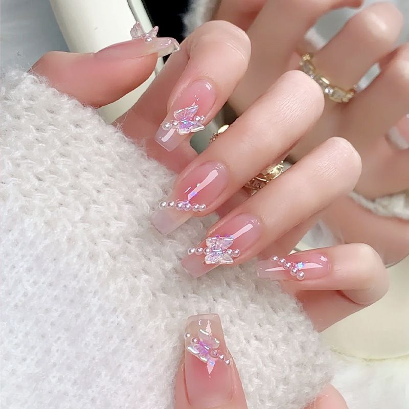 Những mẫu nail sơn thạch đính đá noel - Hình số 1