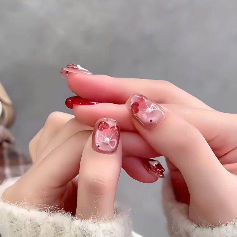 Những mẫu nail móng tay giả đẹp sáng da - Hình số 2
