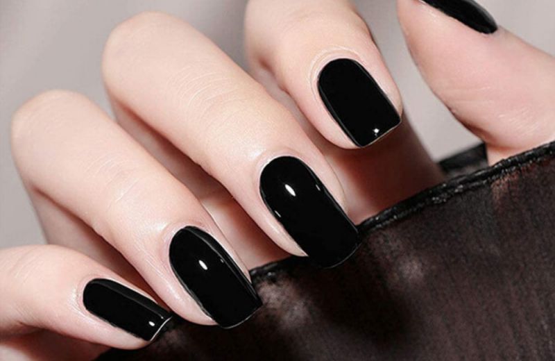 Những nail màu đen sang chảnh đẹp - Hình số 3