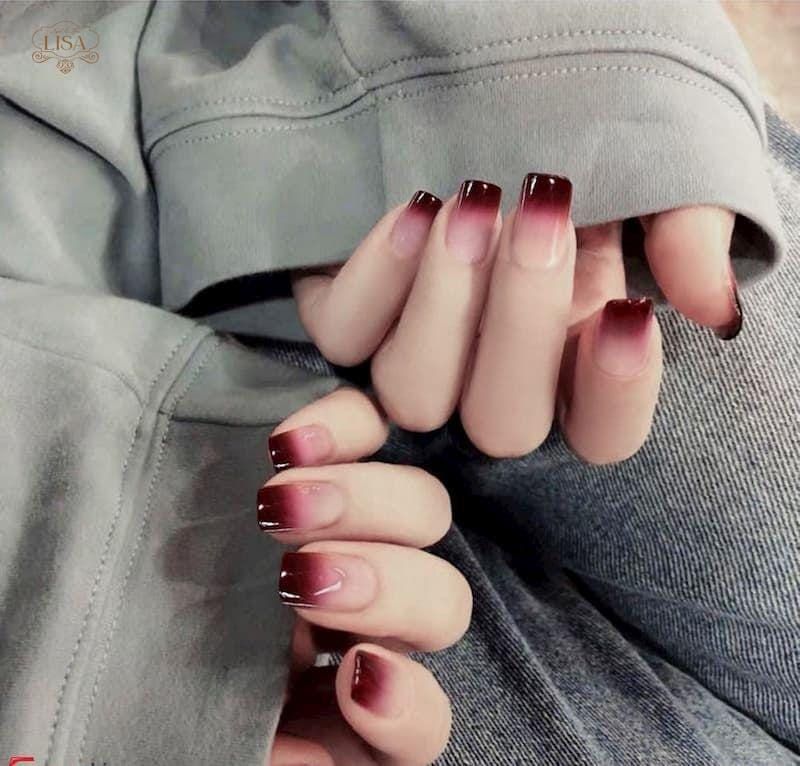 Những mẫu nail tết màu đỏ đơn giản - Hình số 4