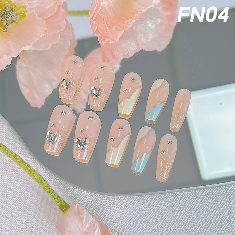 Những mẫu nail móng tay giả đẹp cho học sinh - Hình số 5