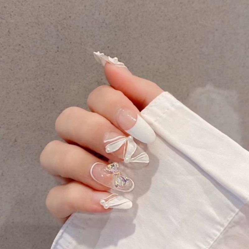 Những mẫu nail móng tay giả đẹp cho học sinh - Hình số 6
