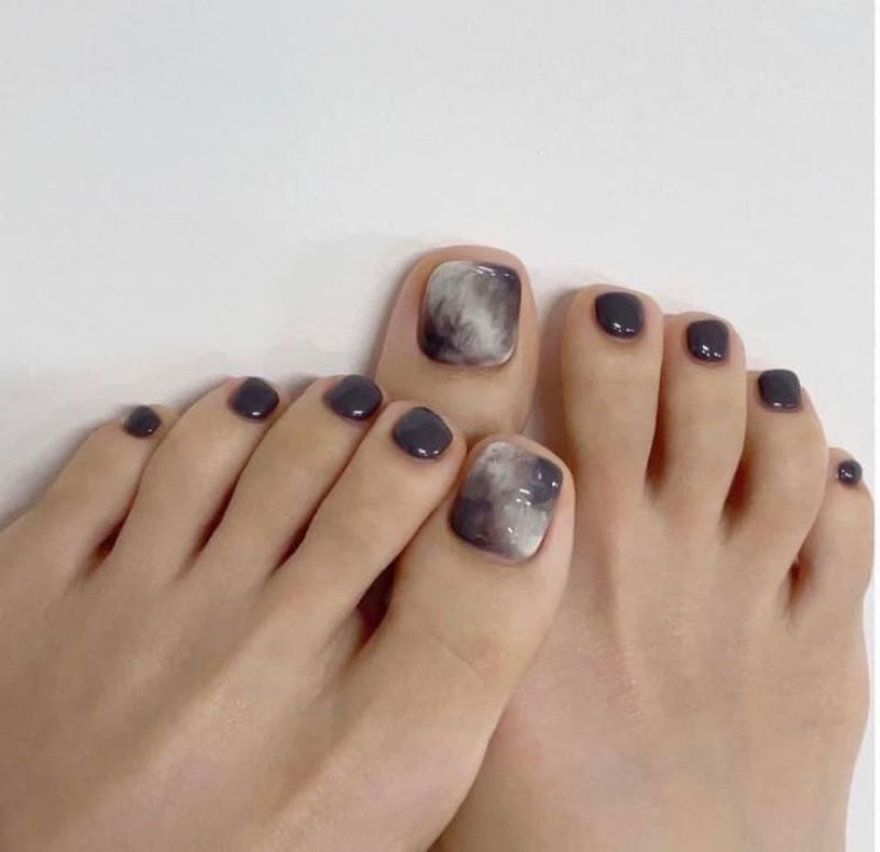 Những màu nail chân đẹp cho da ngăm loang - Hình số 7