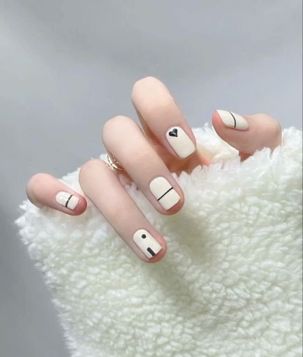 Những mẫu nail móng vuông ngắn cho điện thoại - Hình số 2