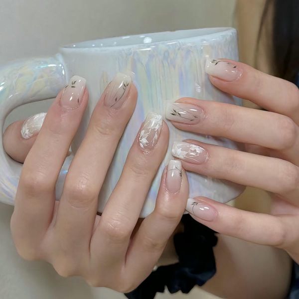 Những mẫu nail tay nhẹ nhàng cho điện thoại - Hình số 8