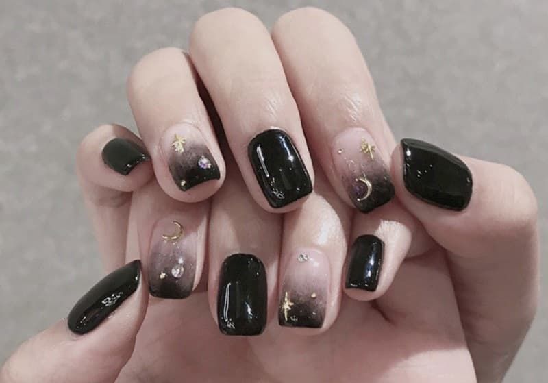 Những nail màu đen sang chảnh ombre - Hình số 2