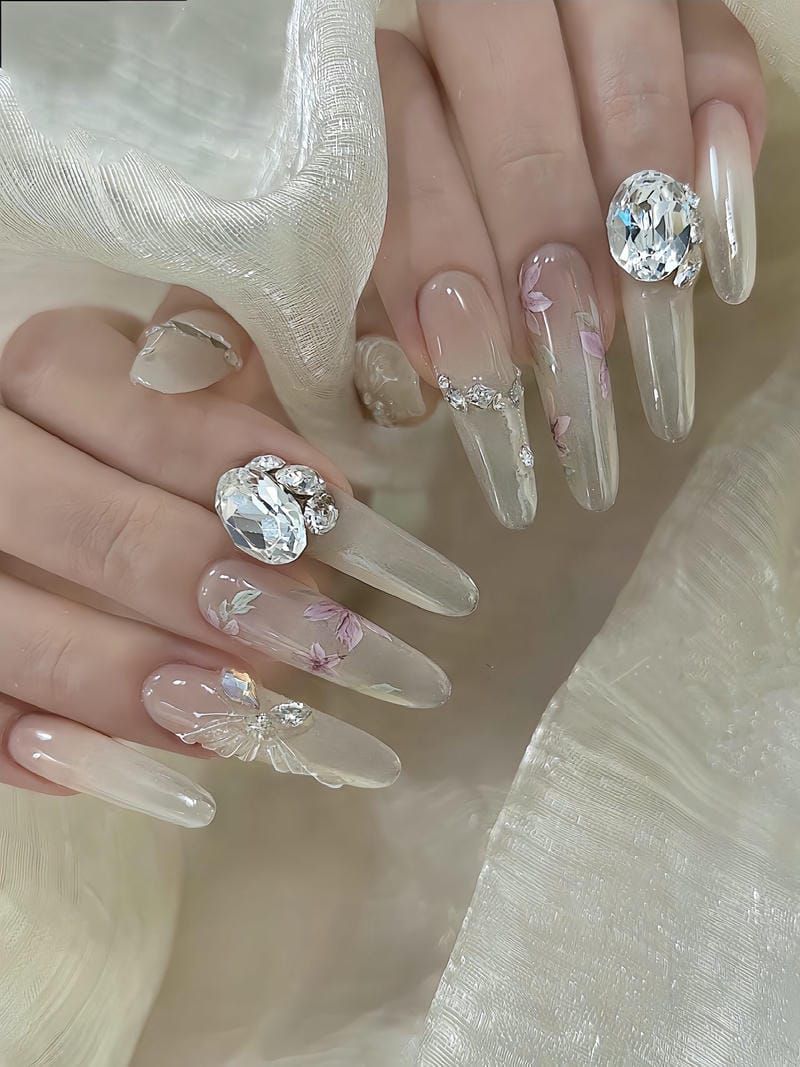 Những mẫu nail sơn thạch đính đá tết - Hình số 9