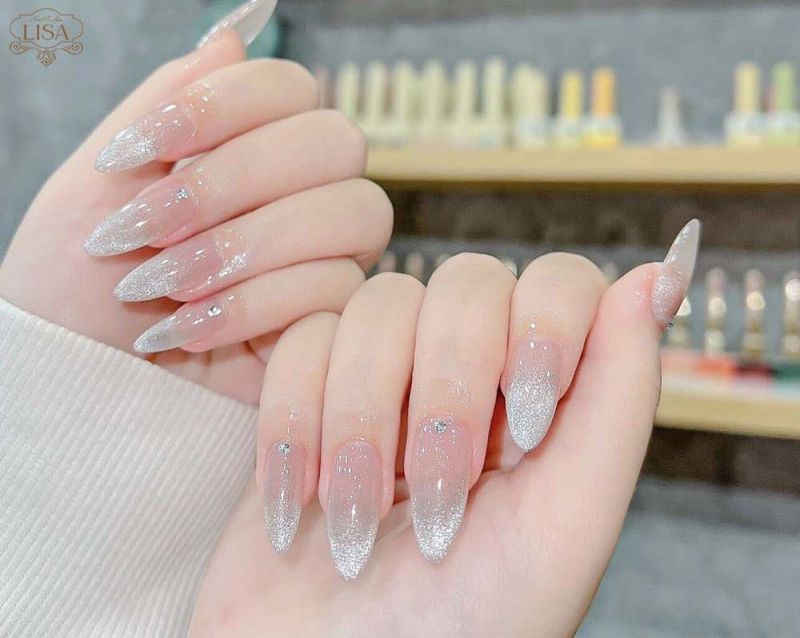 Những nail màu hồng pastel mắt mèo - Hình số 4