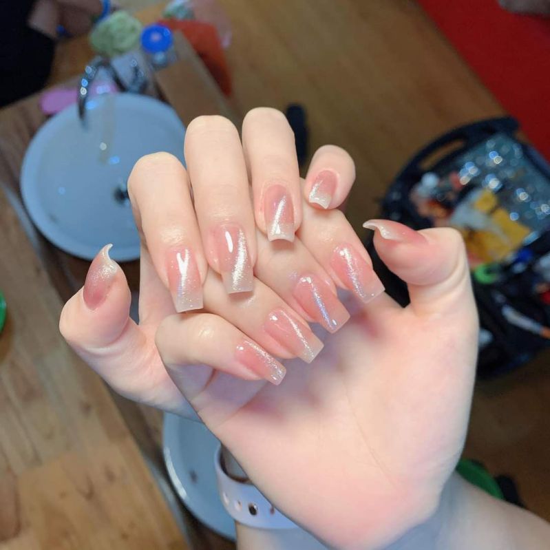 Những mẫu nail mắt mèo trắng kim cương - Hình số 4
