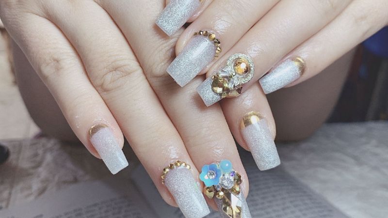 Những mẫu nail mắt mèo trắng kim cương - Hình số 5